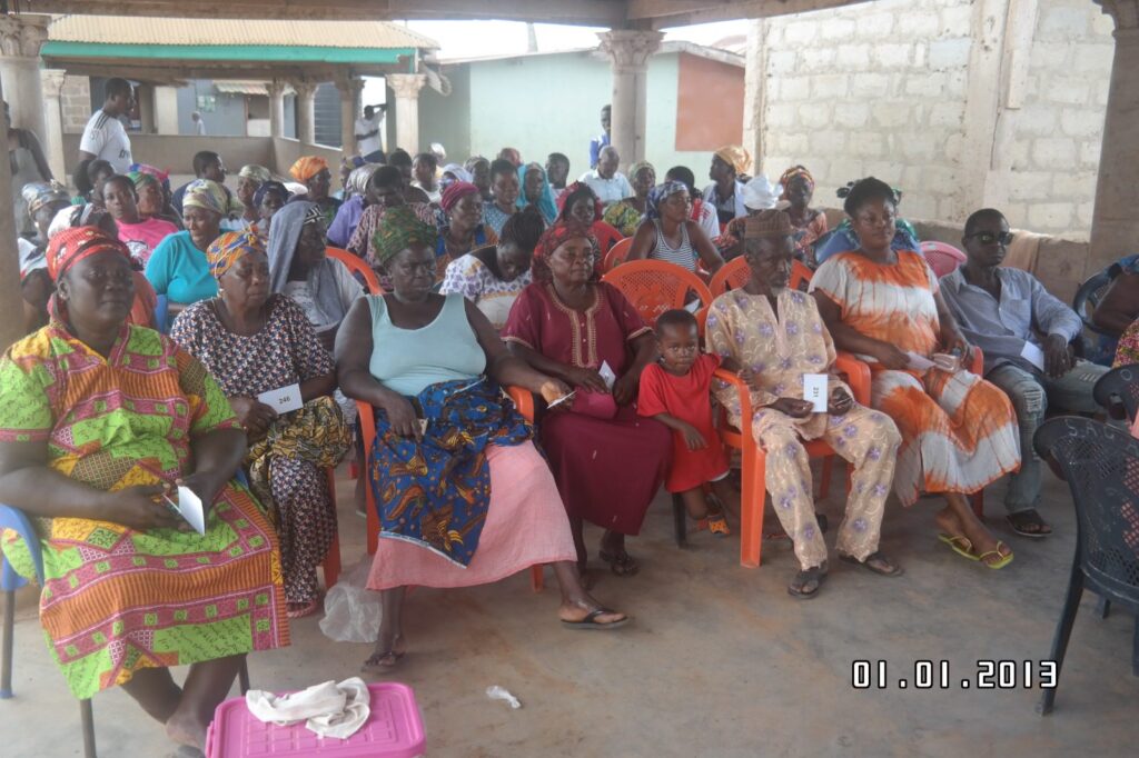 “FROM OUR ARCHIVES” A LOOK BACK AT OUR 2013 OUTREACH IN GOMOA OBUASI COMMUNITY, AGONA SWEDRU,CENTRAL REGION, GHANA.